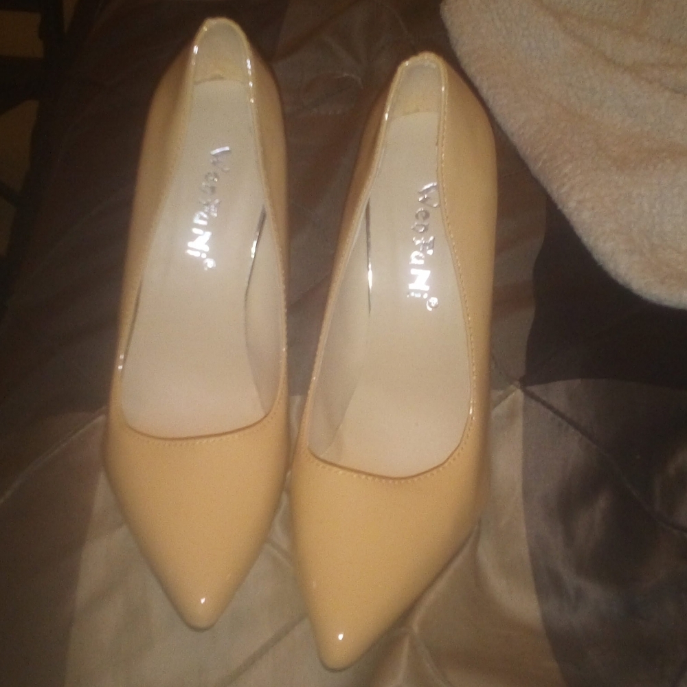 Beige heels